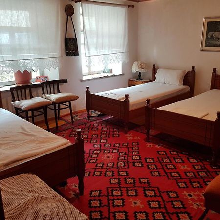 Eva Guesthouse Gjirokastër Екстериор снимка