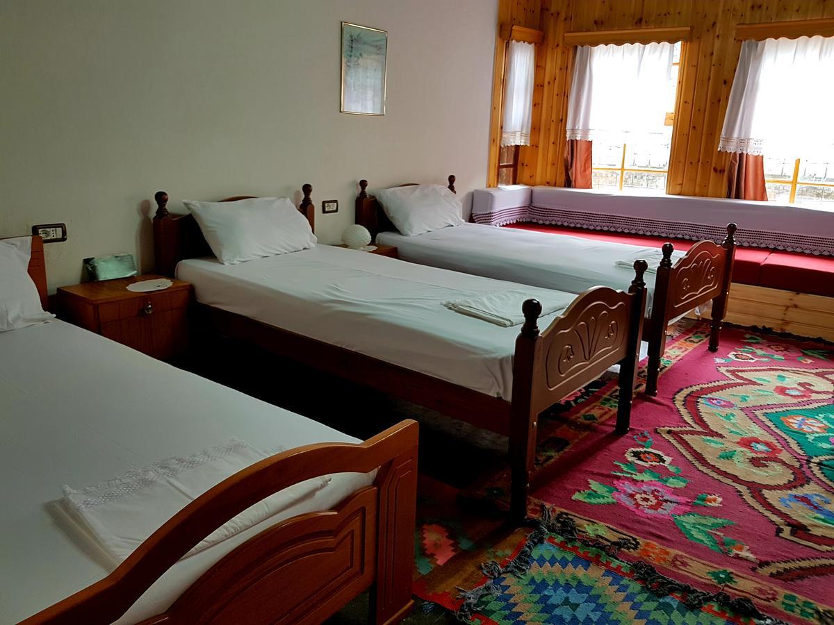 Eva Guesthouse Gjirokastër Екстериор снимка