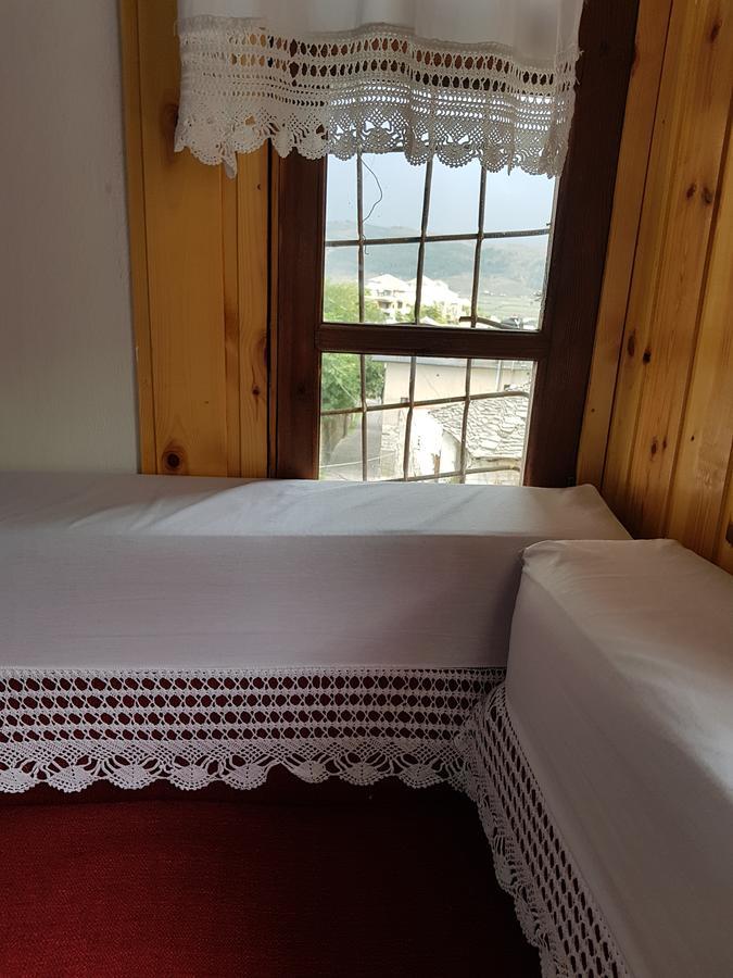 Eva Guesthouse Gjirokastër Екстериор снимка