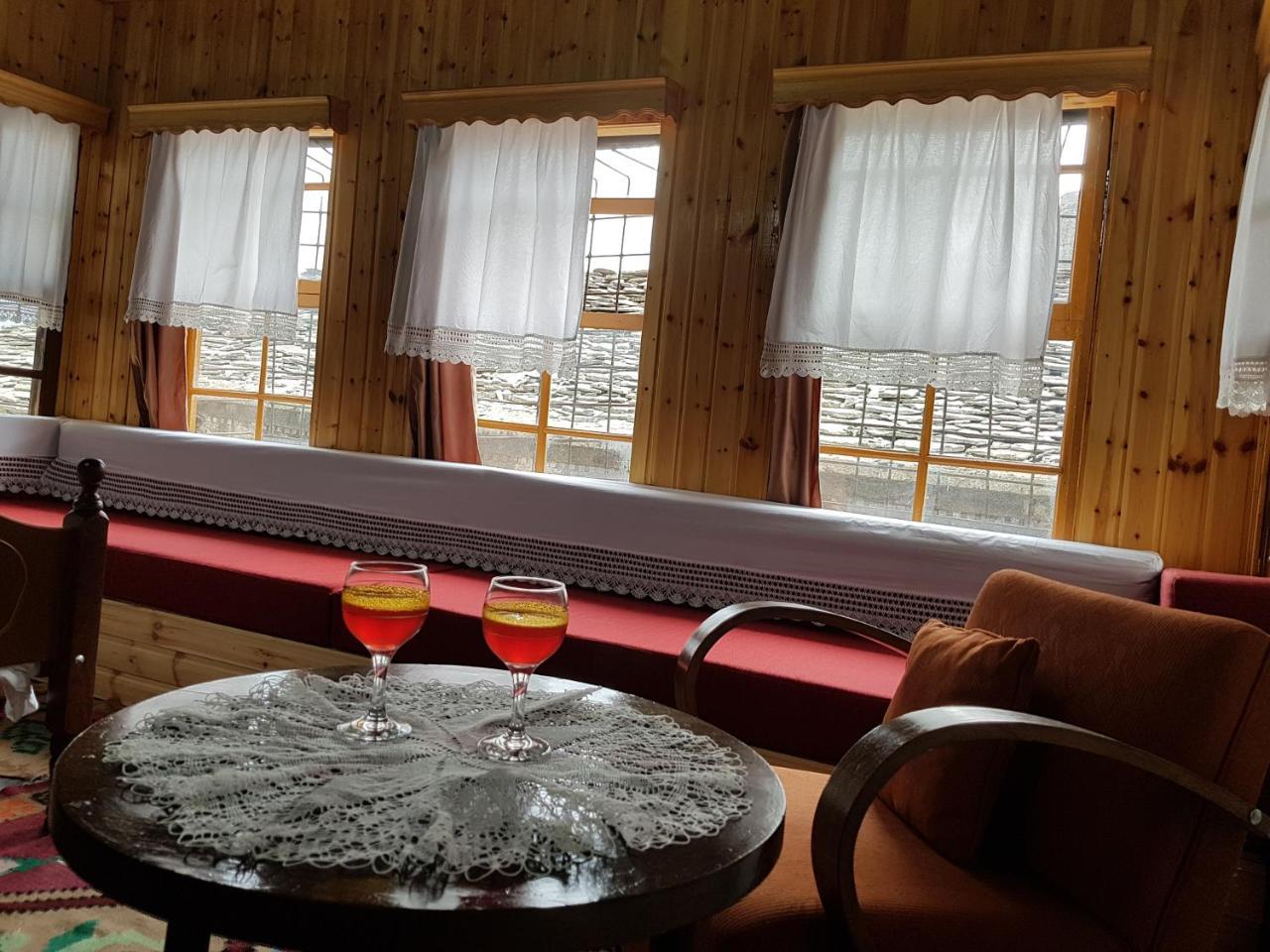 Eva Guesthouse Gjirokastër Екстериор снимка