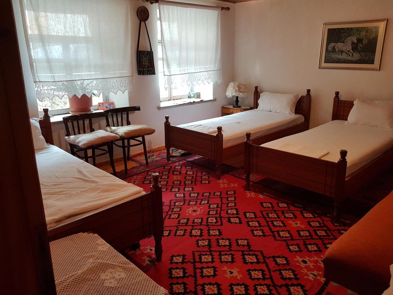 Eva Guesthouse Gjirokastër Екстериор снимка