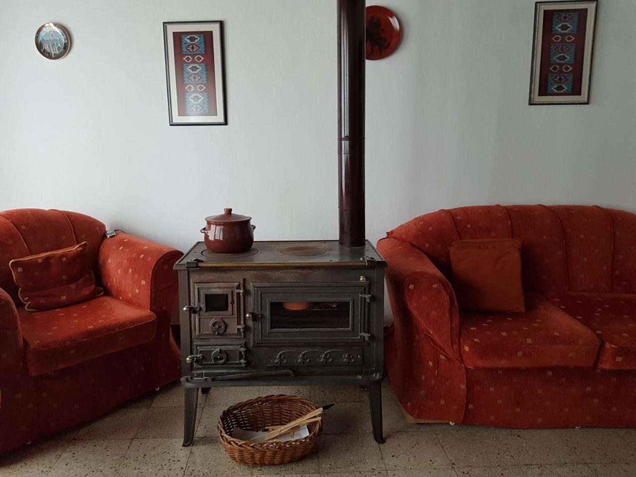 Eva Guesthouse Gjirokastër Екстериор снимка