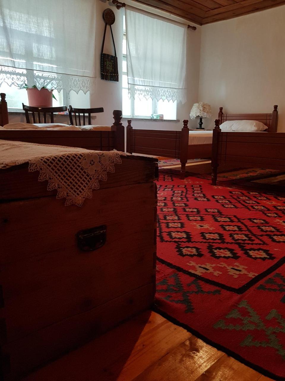 Eva Guesthouse Gjirokastër Екстериор снимка