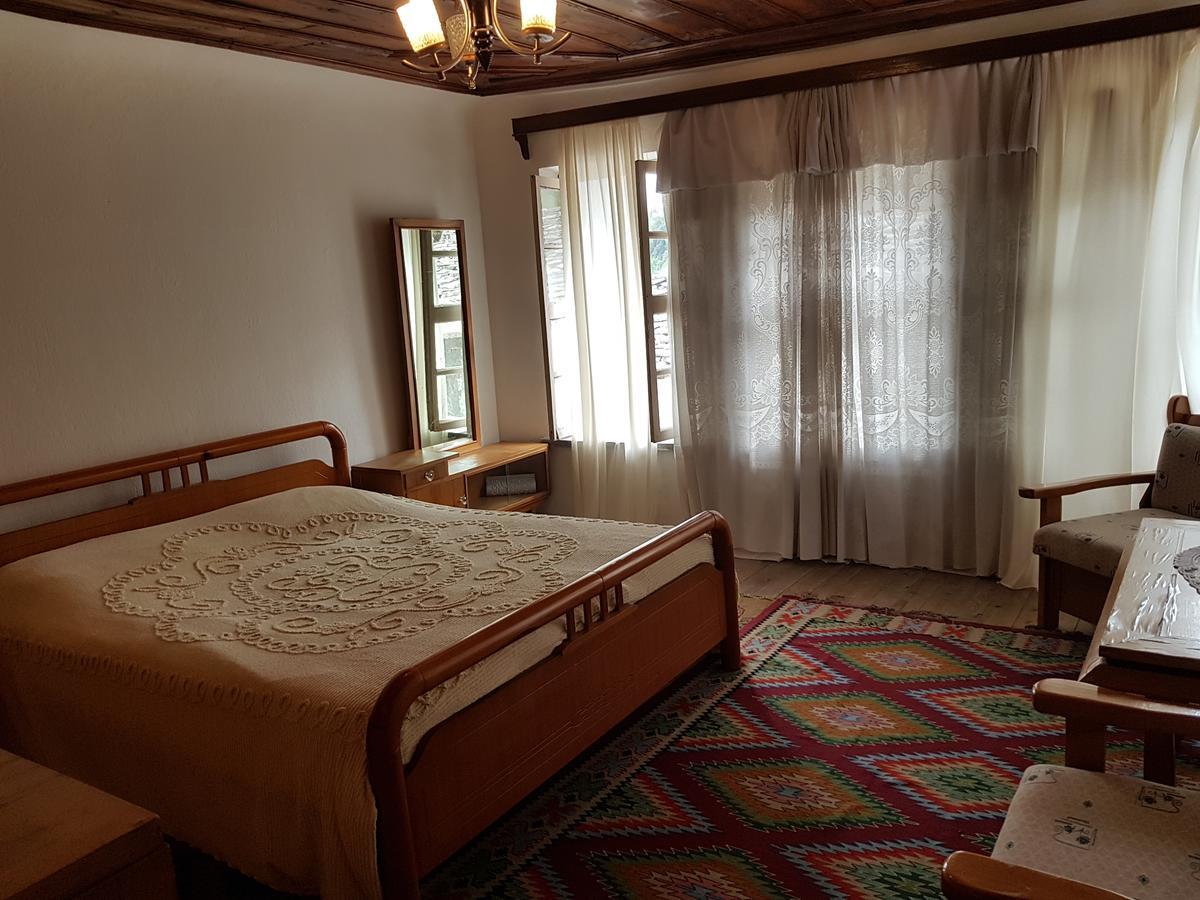 Eva Guesthouse Gjirokastër Екстериор снимка